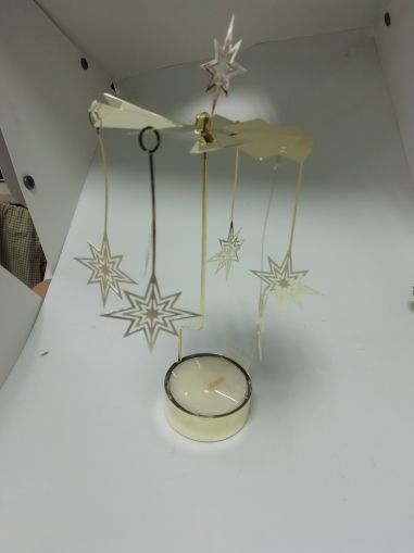 Коледен свещник- въртележка със звездички златист