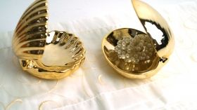 Керамична бижутерка златна мида 2 модела