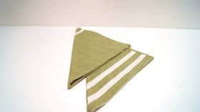 Памучна салфетка зелена на бяло рае-голяма