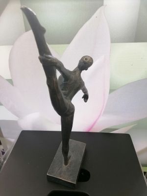 Статуетка на гимнастичка