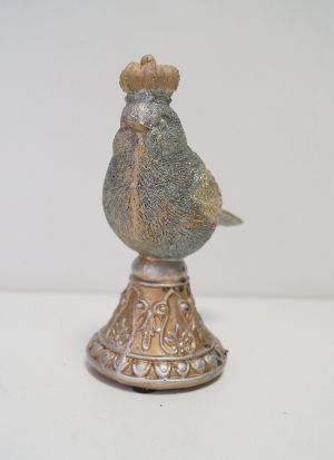 Фигура пиленце с корона на пиадестал брокат
