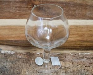 Чаша за коняк стъклена