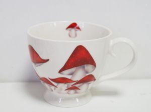 Керамична чаша за чай  с гъбки