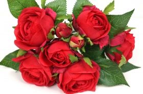 Букет червени рози